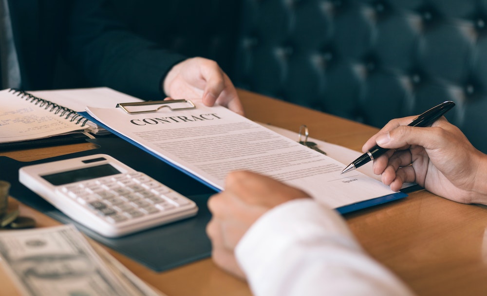 La résiliation judiciaire en cas de bail caduque : un processus complexe et encadré