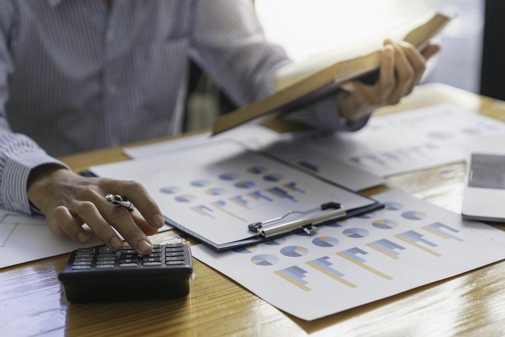 La loi Hoguet et l'estimation immobilière : enjeux et implications
