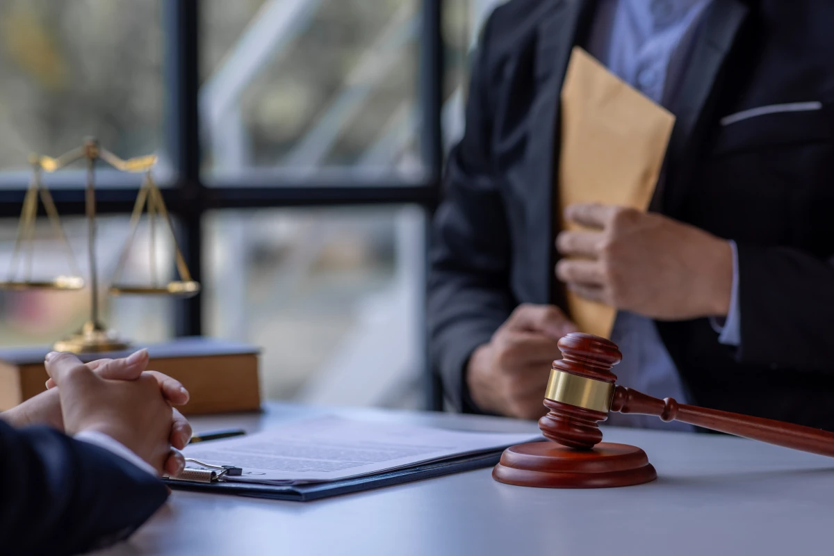 Lutte contre la corruption : enjeux et conformité juridique pour les entreprises