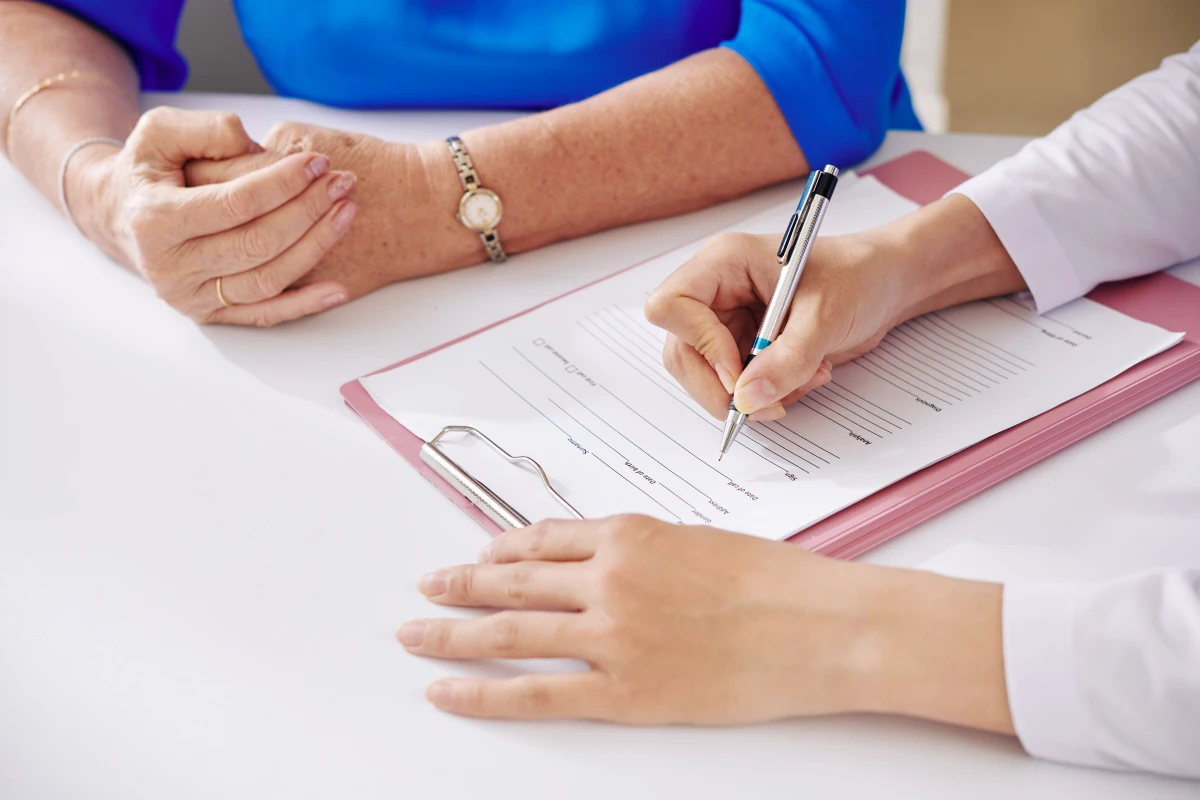 Maîtrisez l'art de négocier votre assurance habitation : conseils d'expert pour optimiser votre contrat